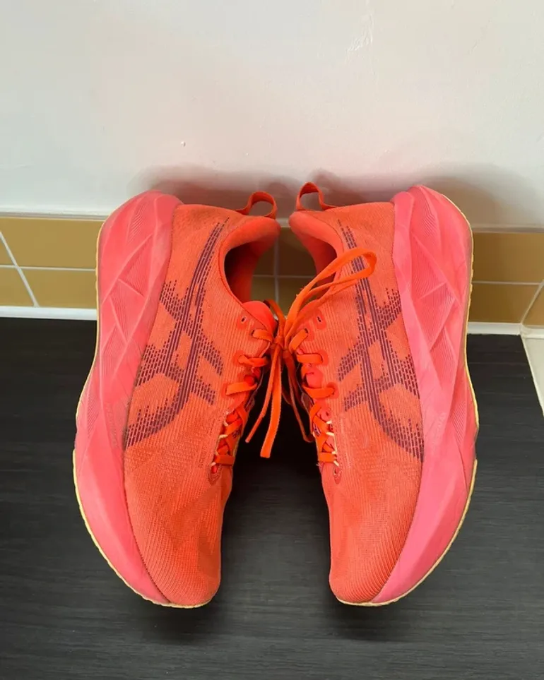 Asics Novablast 5 bike de segunda mano — imagen 3 de 12