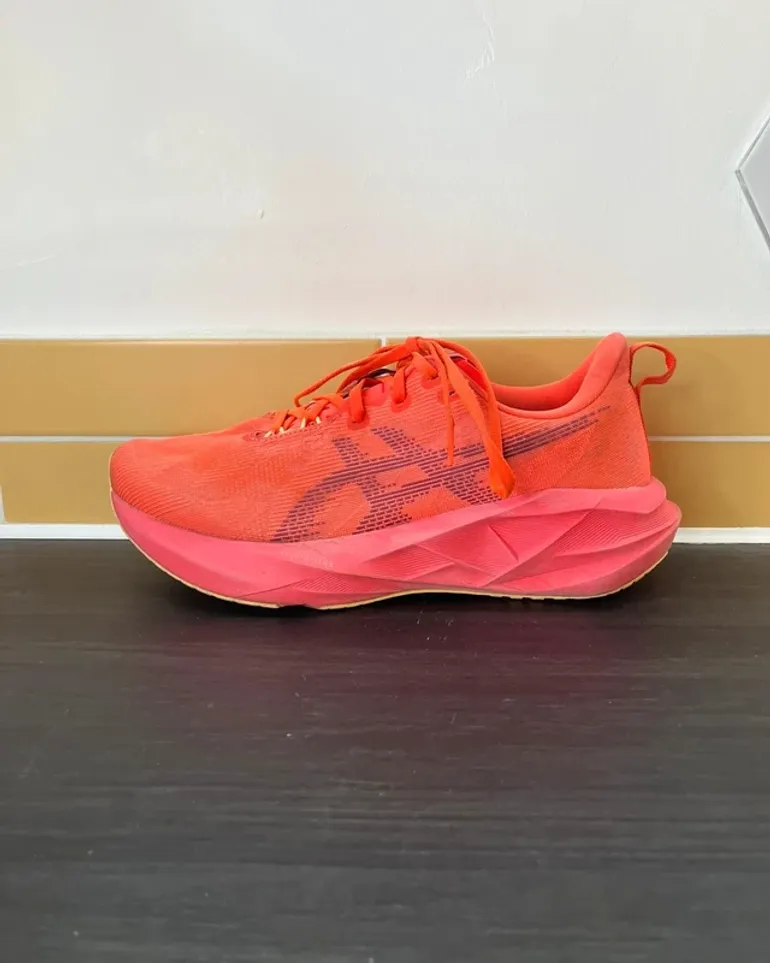 Asics Novablast 5 bike de segunda mano — imagen 7 de 12