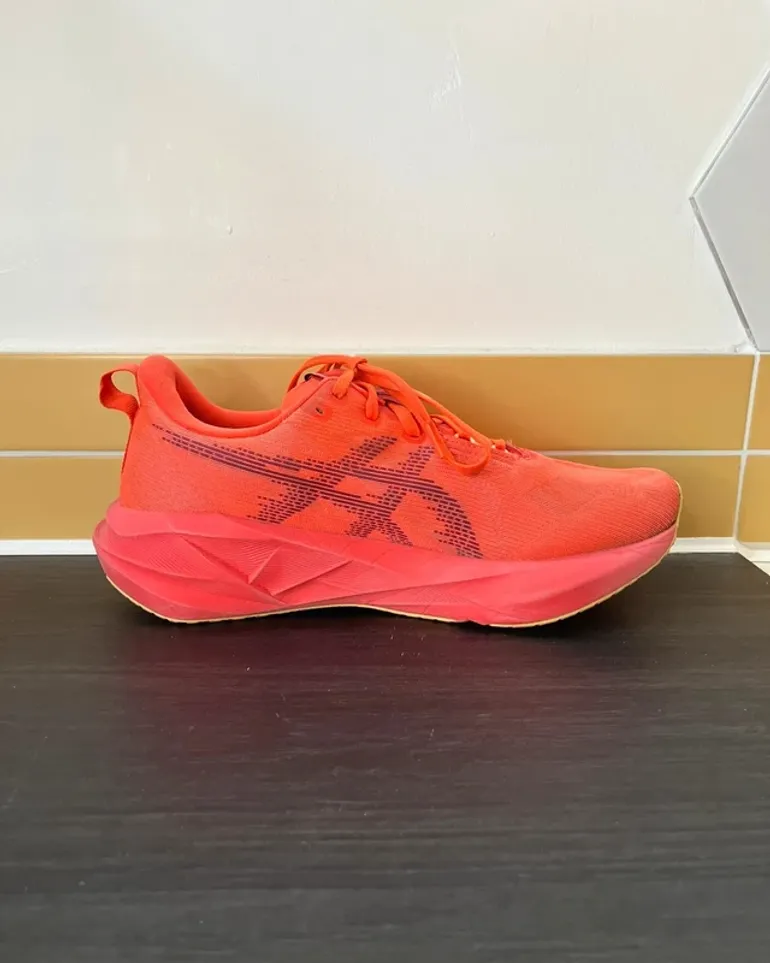 Asics Novablast 5 bike de segunda mano — imagen 6 de 12