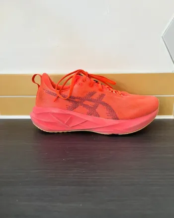 Asics Novablast 5 bike de segunda mano — imagen 9 de 12