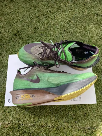 Used Nike ZoomX Vaporfly Next% 4 bike — image 10 of 12