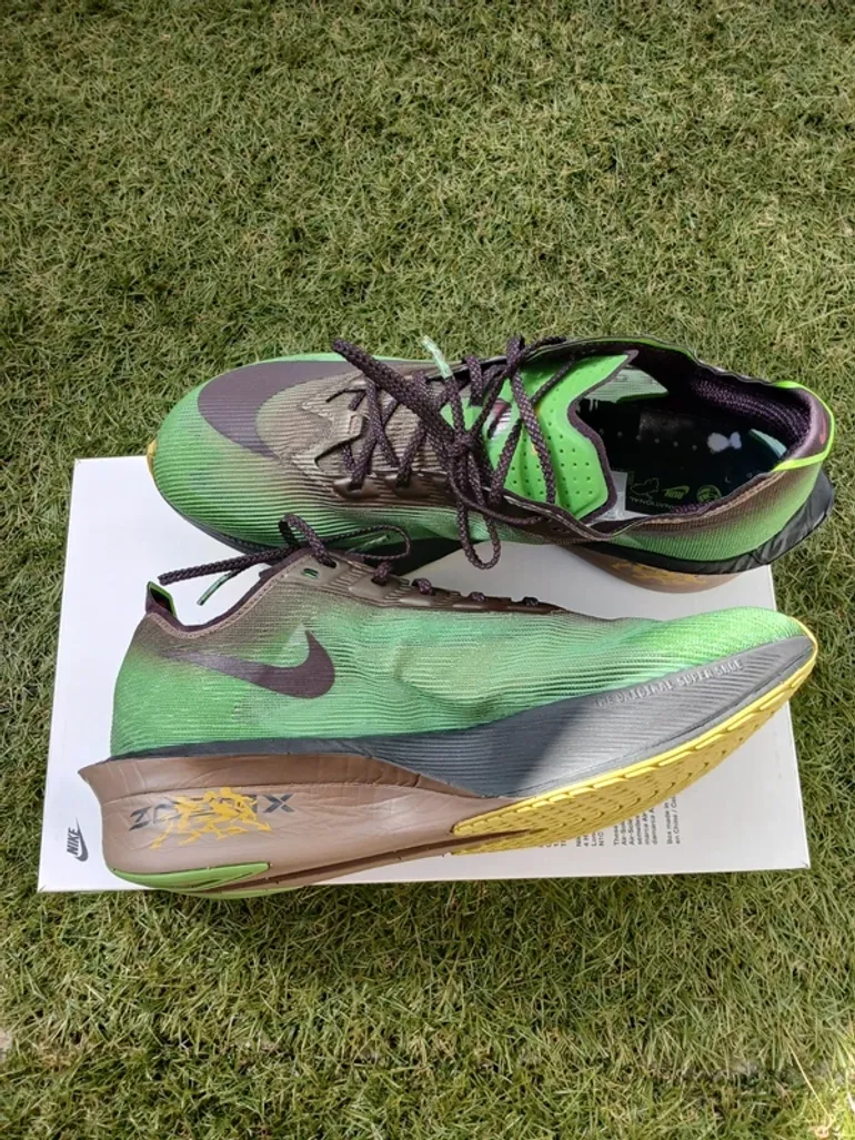 Used Nike ZoomX Vaporfly Next% 4 bike — image 10 of 12