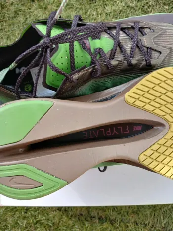 Used Nike ZoomX Vaporfly Next% 4 bike — image 5 of 12