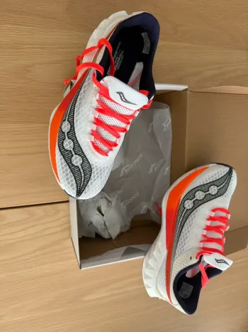 Używany Saucony Endorphin Pro 4 Running Shoes