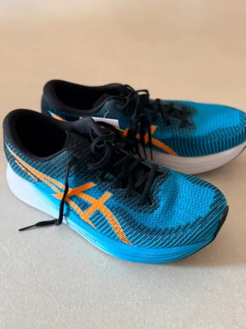 Używany Orange Magic Speed 2 Running Shoes