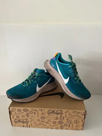 Used Pegasus Trail 3 Running Shoes