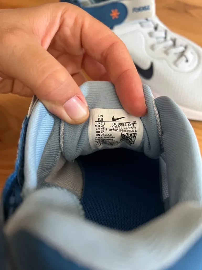 Nike Running Shoes bike usato — immagine 5 di 6