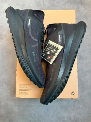 Used Pegasus React Trail 4 GTX v2 Running Shoes