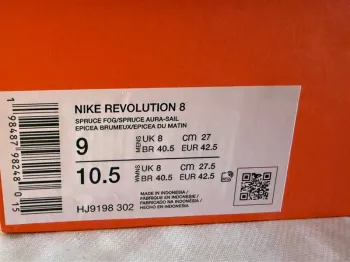 Nike Revolution 8 bike usato — immagine 2 di 7