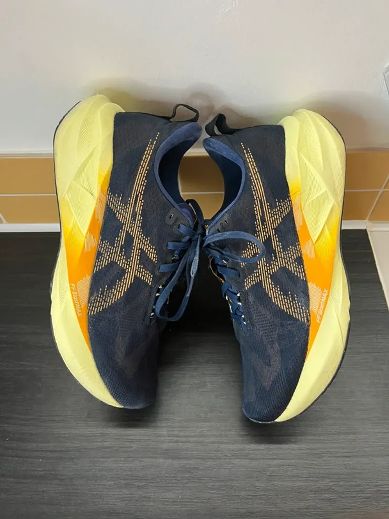 Asics Novablast 5 bike de segunda mano — imagen 3 de 15