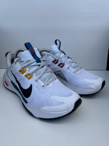 Nike Running Shoes bike usato — immagine 2 di 5
