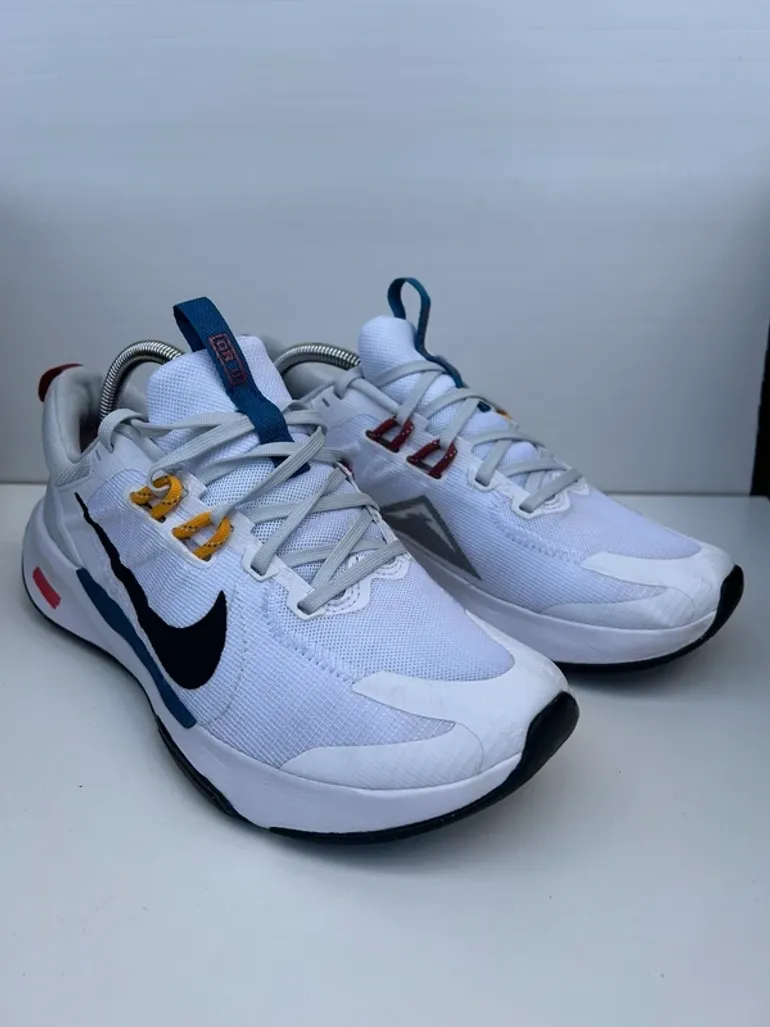 Nike Running Shoes bike usato — immagine 2 di 5
