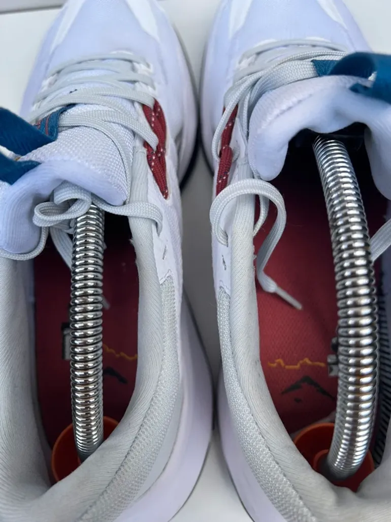 Nike Running Shoes bike usato — immagine 5 di 5
