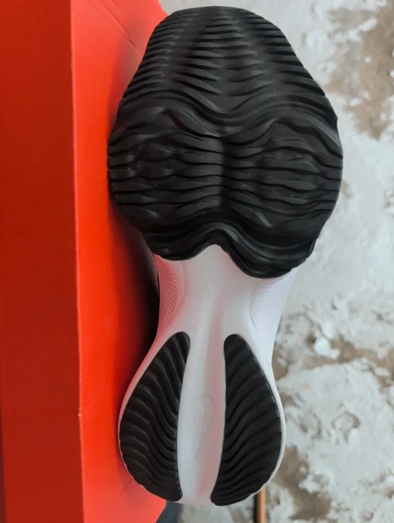 Nike Air Zoom Tempo Next% bike usato — immagine 2 di 5