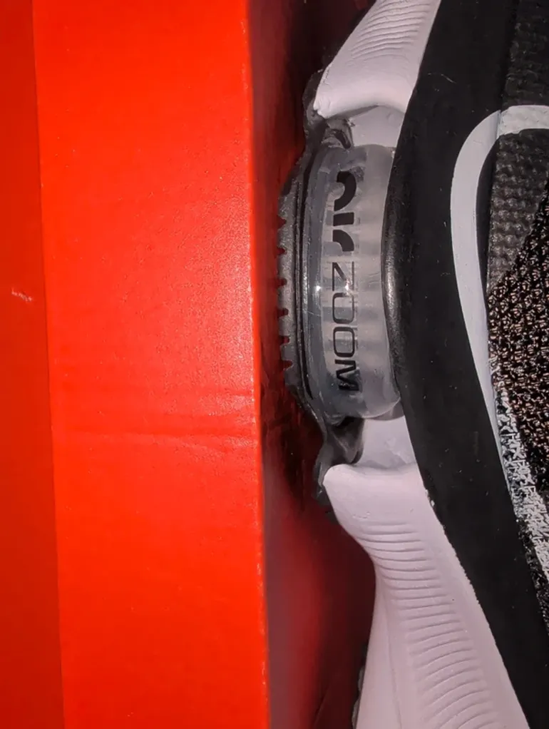 Nike Air Zoom Tempo Next% bike usato — immagine 3 di 5