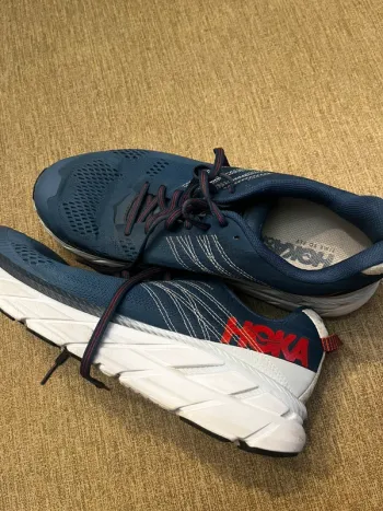 Used Look Clifton 6 Running Shoes