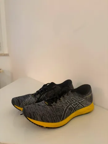 Used Asics GEL DS Trainer 24 Running Shoes