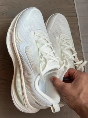 Brugt Nike Vomero 18 Running Shoes