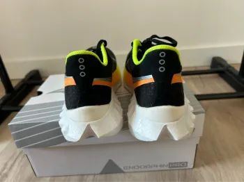 Używany Saucony Endorphin Pro 4 bike — zdjęcie 4 z 6