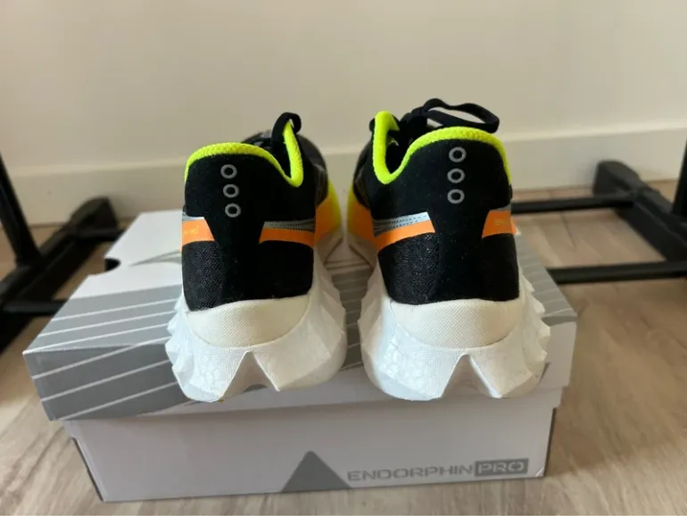 Używany Saucony Endorphin Pro 4 bike — zdjęcie 4 z 6