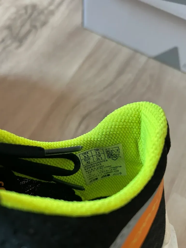 Używany Saucony Endorphin Pro 4 bike — zdjęcie 3 z 6