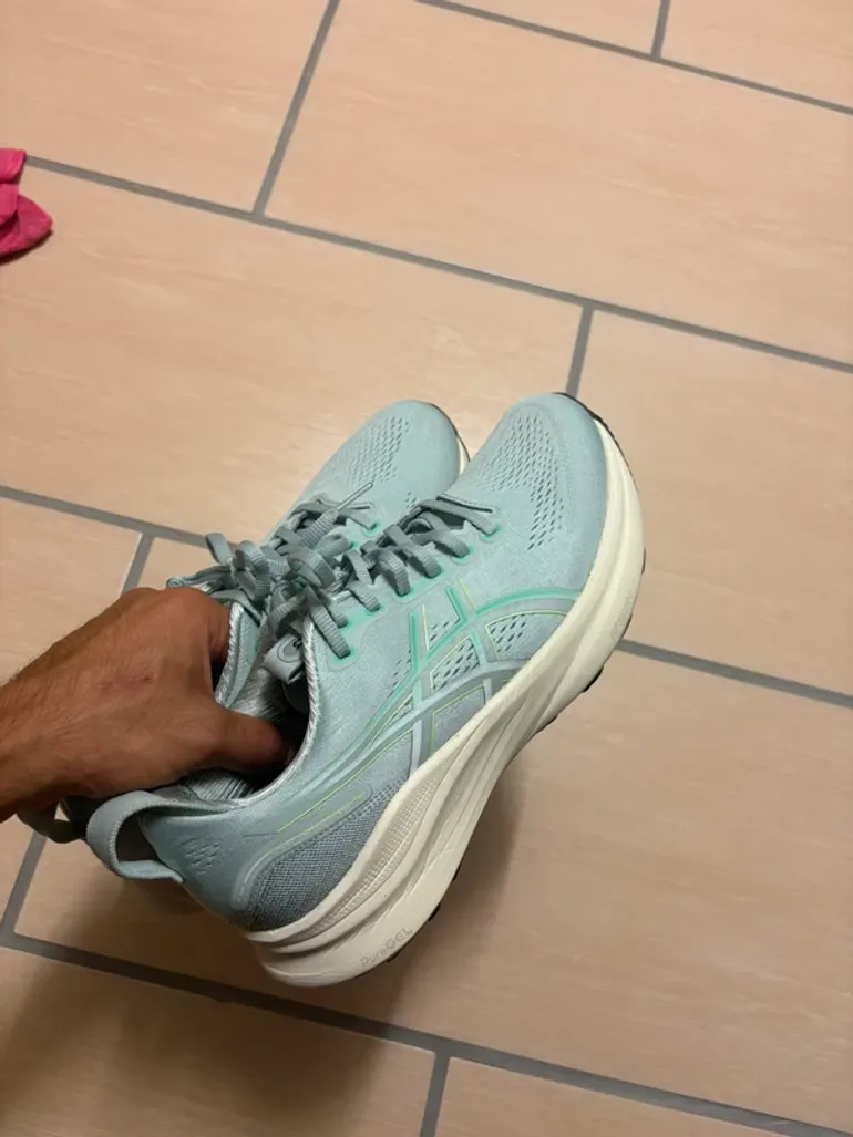 Used Asics Gel Kayano 32 bike — image 10 of 10