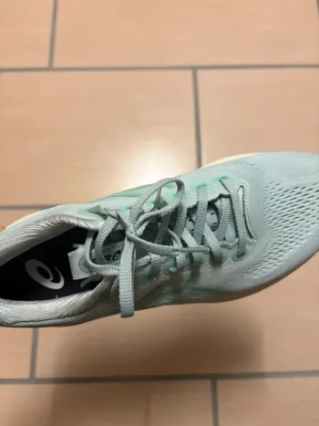 Used Asics Gel Kayano 32 bike — image 3 of 10