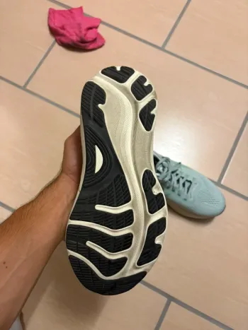 Used Asics Gel Kayano 32 bike — image 7 of 10