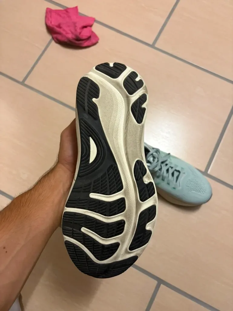 Used Asics Gel Kayano 32 bike — image 7 of 10
