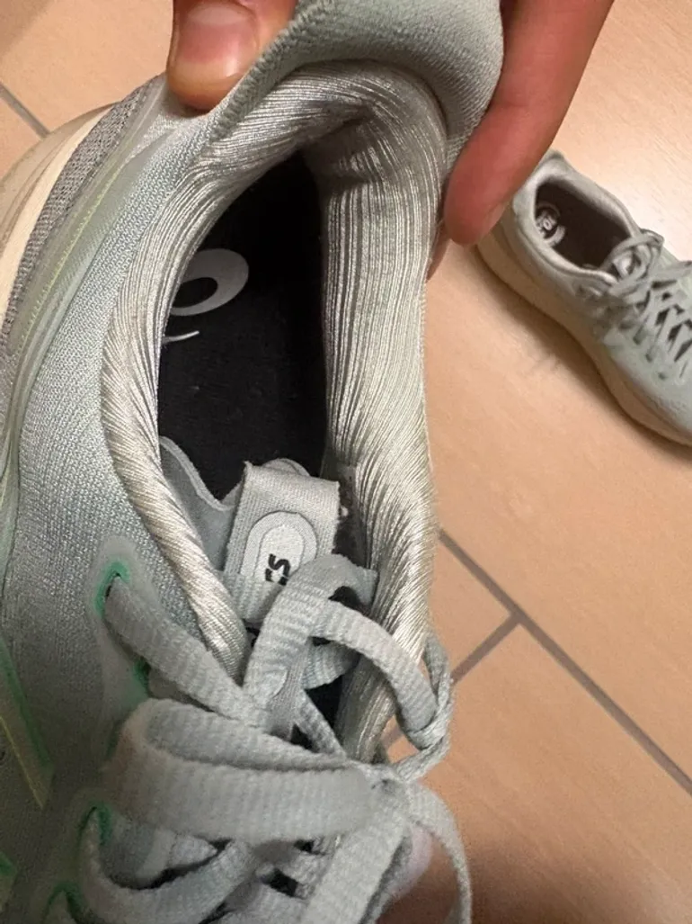 Used Asics Gel Kayano 32 bike — image 5 of 10