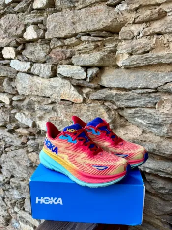 Gebrauchtes Hoka Clifton 9 Running Shoes