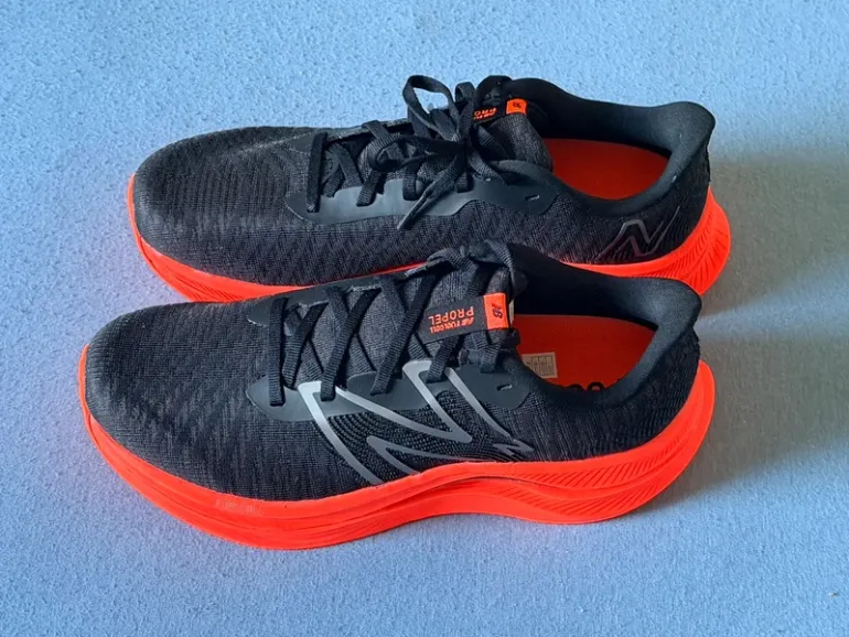 Used New Balance Fuelcell bike — image 2 of 7