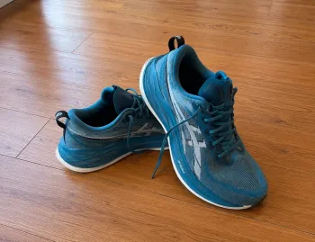 Used Decathlon Asics Superblast 2 bike — image 2 of 5