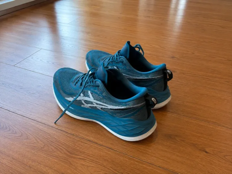 Used Decathlon Asics Superblast 2 bike — image 3 of 5