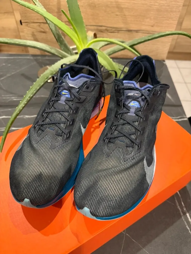 Nike Vaporfly Next 4 bike usato — immagine 7 di 9