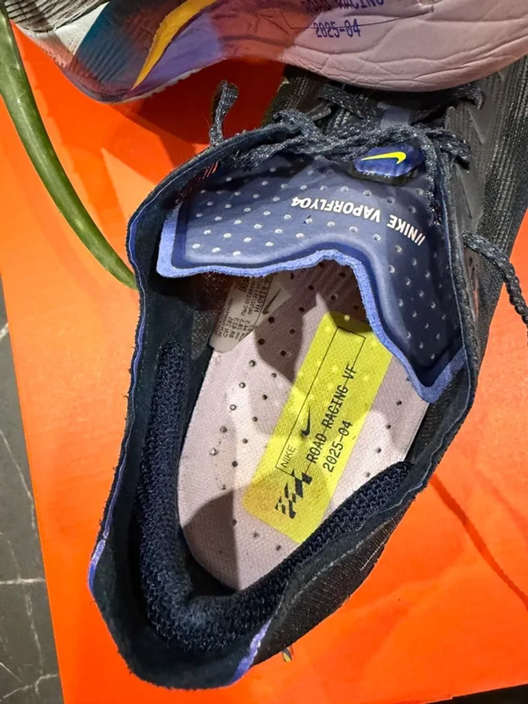 Nike Vaporfly Next 4 bike usato — immagine 5 di 9