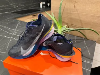 Nike Vaporfly Next 4 bike usato — immagine 2 di 9