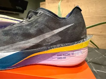 Nike Vaporfly Next 4 bike usato — immagine 6 di 9