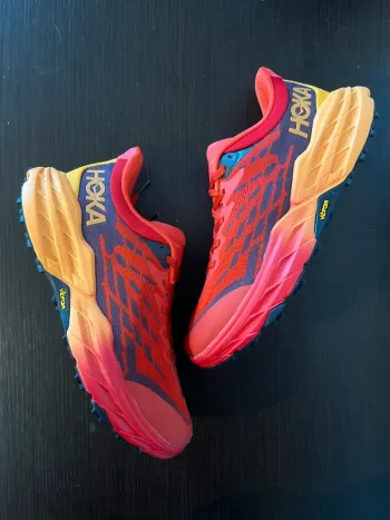 Used Lightweight Speedgoat 5 Running Shoes
