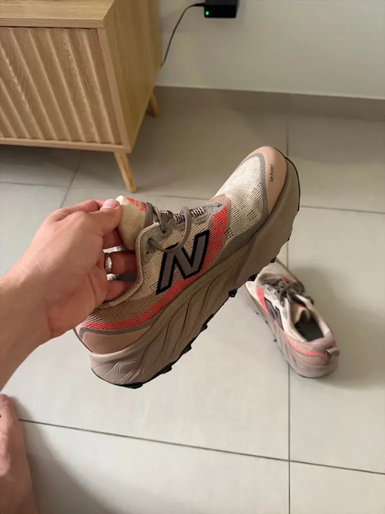 Tweedehands New Balance Hierro v9 bike — afbeelding 6 van 9