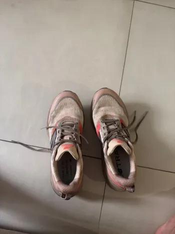 Tweedehands New Balance Hierro v9 bike — afbeelding 7 van 9