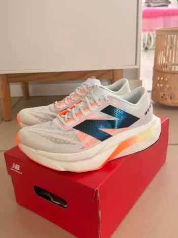 Brugt New Balance Supercomp Elite v4 Running Shoes
