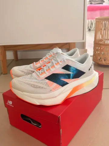 Used New Balance Supercomp Elite v4 Running Shoes