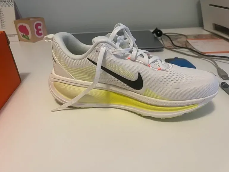 Used Scarpa Nike Running Shoes bike — image 2 of 3