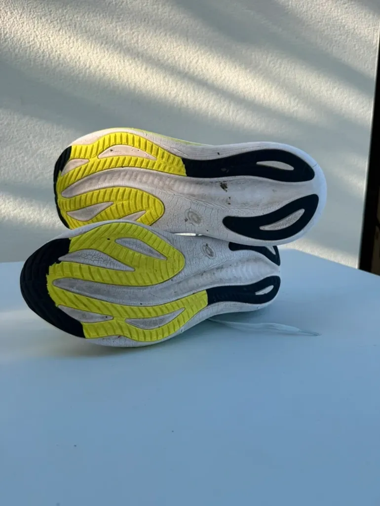 Używany Asics Nimbus 27 bike — zdjęcie 4 z 6