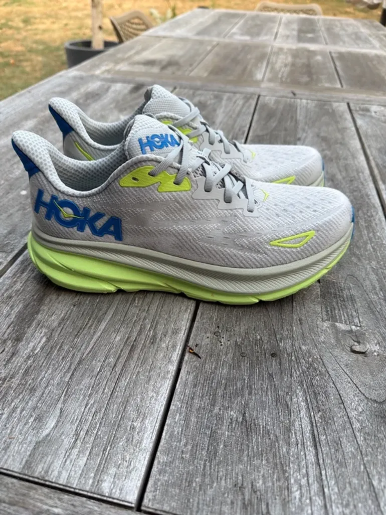 Used Hoka Clifton 9 bike — image 2 of 4