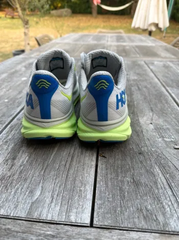 Used Hoka Clifton 9 bike — image 3 of 4