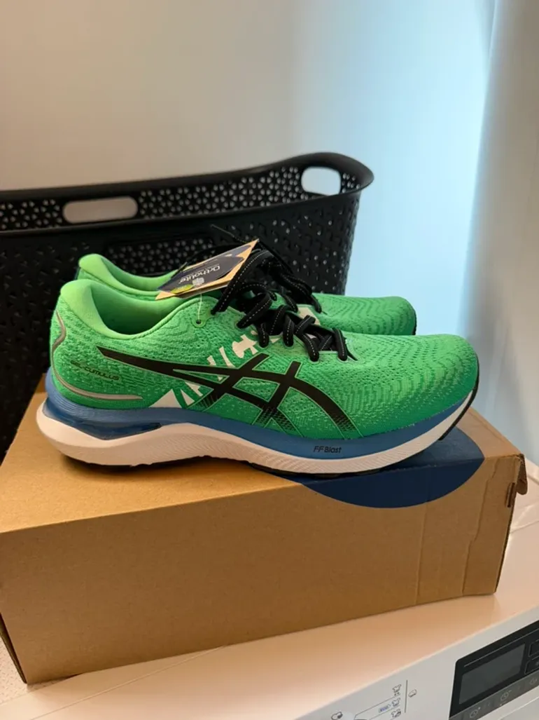 Używany Asics Gel Cumulus 24 Ekiden bike — zdjęcie 2 z 5