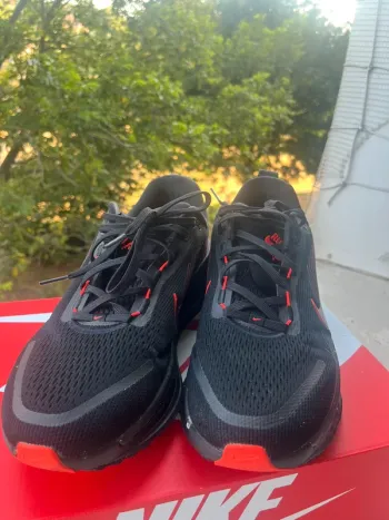 Używany Nike Vomero 18 bike — zdjęcie 4 z 5
