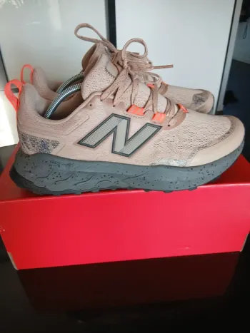 Tweedehands New Balance MTGAROH2 Running Shoes